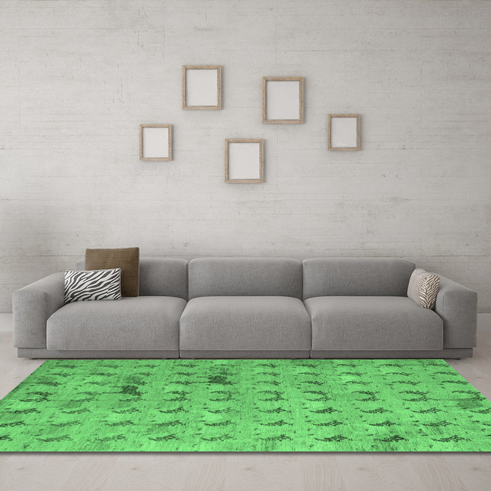 Machine Washable Abstract Emerald Green Modern Area Rugs in a Living Room,, wshabs5425emgrn