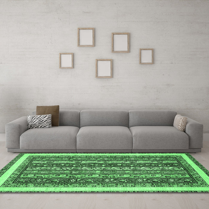 Machine Washable Abstract Emerald Green Modern Area Rugs in a Living Room,, wshabs542emgrn