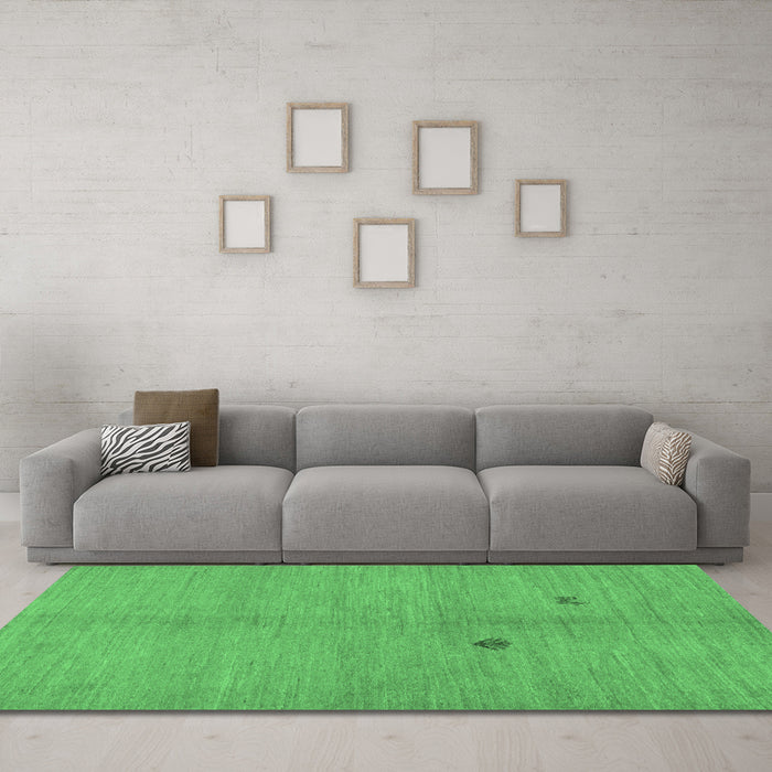 Machine Washable Abstract Emerald Green Modern Area Rugs in a Living Room,, wshabs5432emgrn