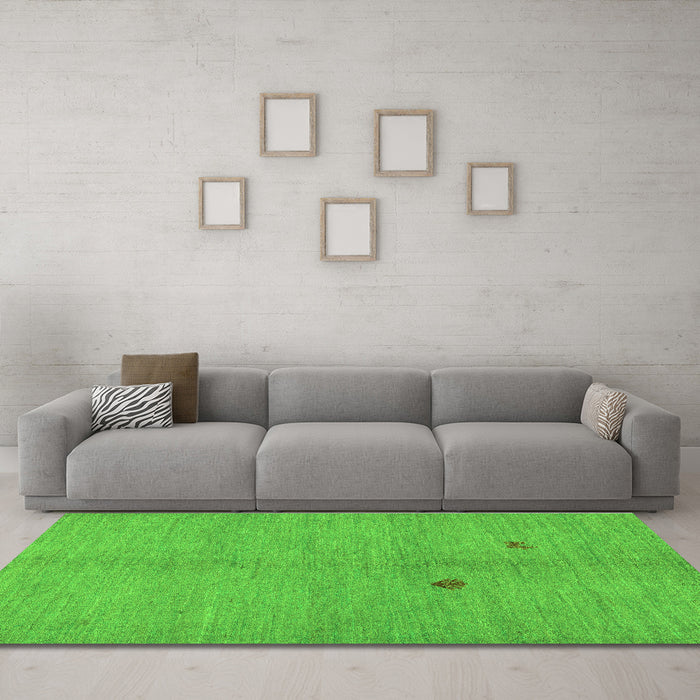 Machine Washable Abstract Green Modern Area Rugs in a Living Room,, wshabs5432grn