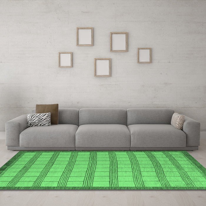 Machine Washable Checkered Emerald Green Modern Area Rugs in a Living Room,, wshabs5437emgrn