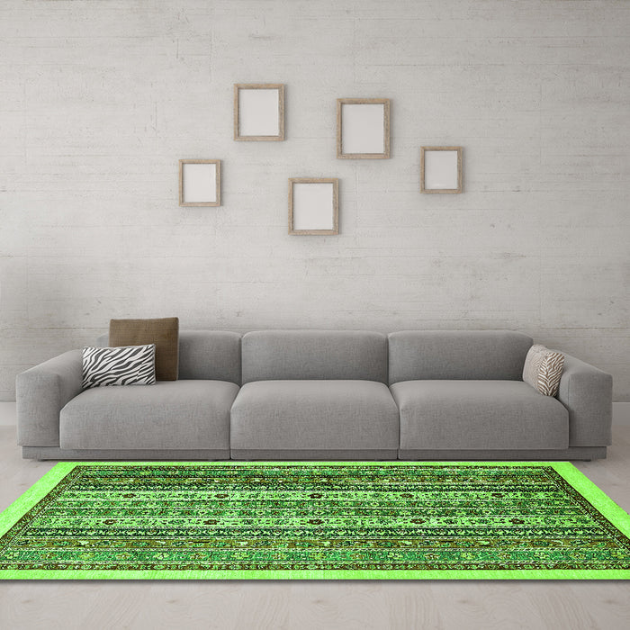 Machine Washable Abstract Green Modern Area Rugs in a Living Room,, wshabs543grn