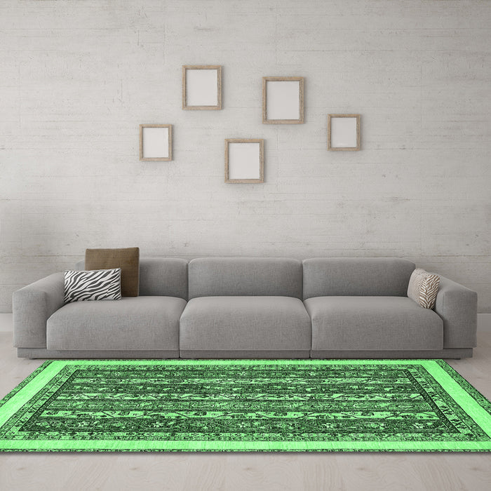 Machine Washable Abstract Emerald Green Modern Area Rugs in a Living Room,, wshabs544emgrn