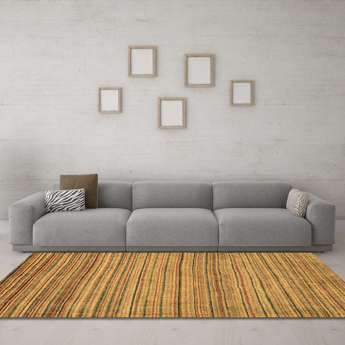 Machine Washable Abstract Brown Modern Rug in a Living Room,, wshabs5451brn