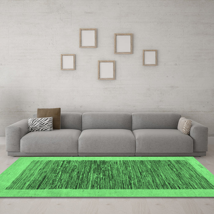 Machine Washable Abstract Emerald Green Modern Area Rugs in a Living Room,, wshabs5452emgrn