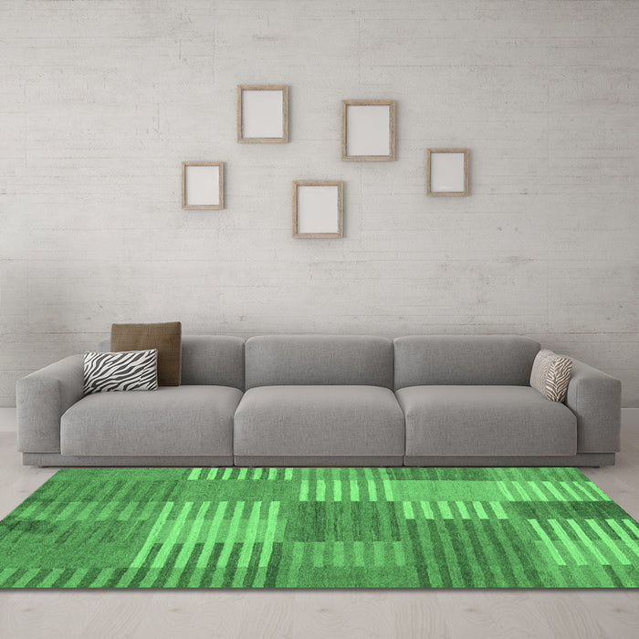 Machine Washable Checkered Emerald Green Modern Area Rugs in a Living Room,, wshabs5453emgrn