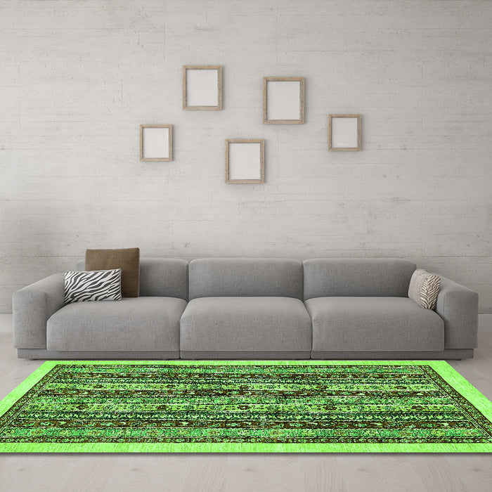 Machine Washable Abstract Green Modern Area Rugs in a Living Room,, wshabs546grn