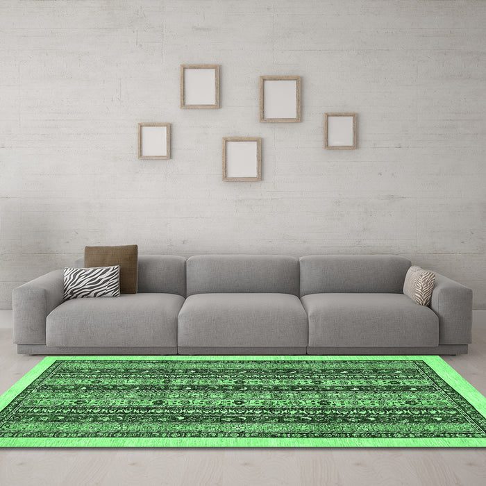 Machine Washable Abstract Emerald Green Modern Area Rugs in a Living Room,, wshabs546emgrn