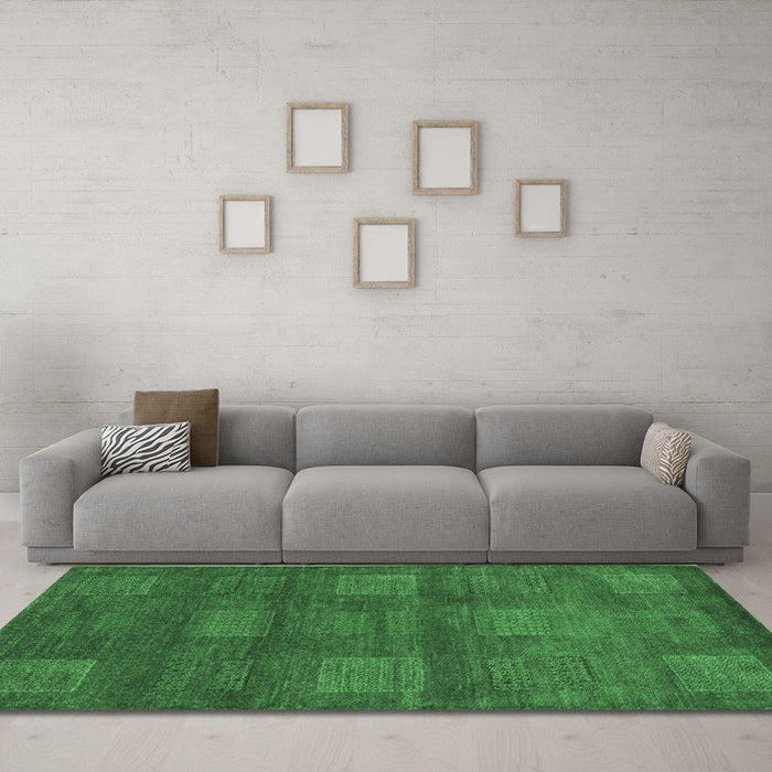 Machine Washable Abstract Emerald Green Modern Area Rugs in a Living Room,, wshabs5470emgrn