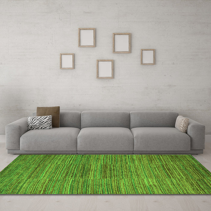 Machine Washable Abstract Green Modern Area Rugs in a Living Room,, wshabs5499grn