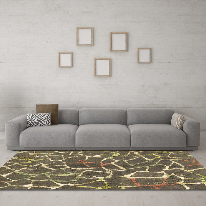 Machine Washable Abstract Brown Modern Rug in a Living Room,, wshabs549brn