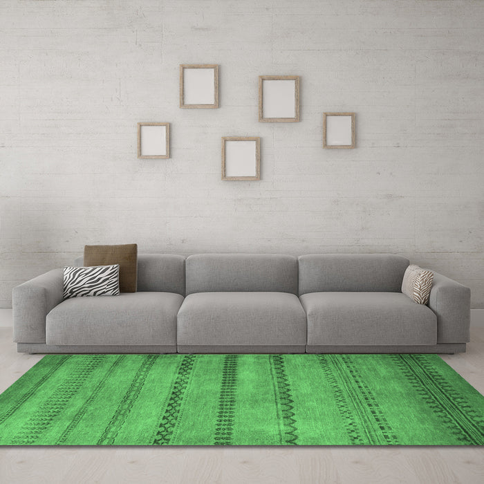 Machine Washable Oriental Emerald Green Modern Area Rugs in a Living Room,, wshabs5506emgrn