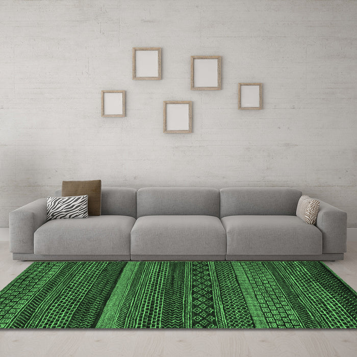 Machine Washable Oriental Emerald Green Modern Area Rugs in a Living Room,, wshabs5507emgrn