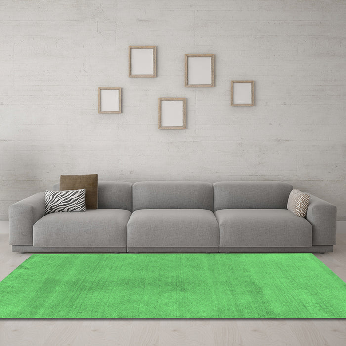 Machine Washable Oriental Emerald Green Modern Area Rugs in a Living Room,, wshabs5508emgrn