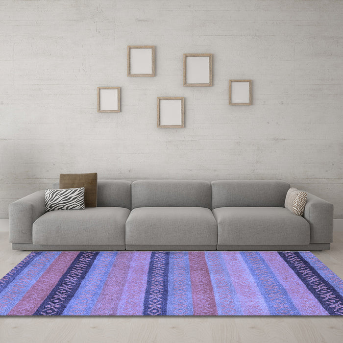 Machine Washable Oriental Blue Modern Rug in a Living Room, wshabs5513blu