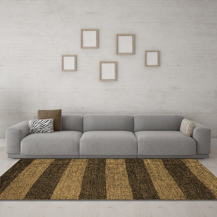 Machine Washable Oriental Brown Modern Rug in a Living Room,, wshabs5515brn