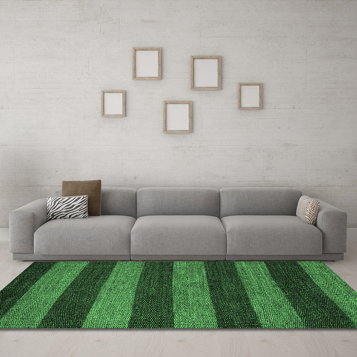 Machine Washable Oriental Emerald Green Modern Area Rugs in a Living Room,, wshabs5515emgrn
