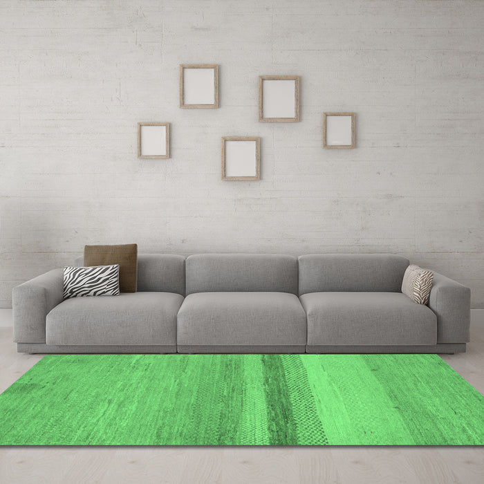 Machine Washable Abstract Emerald Green Modern Area Rugs in a Living Room,, wshabs5524emgrn