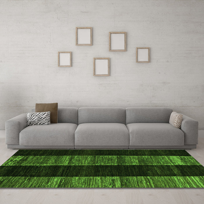 Machine Washable Abstract Green Modern Area Rugs in a Living Room,, wshabs5535grn
