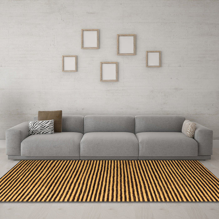 Machine Washable Abstract Brown Modern Rug in a Living Room,, wshabs5537brn