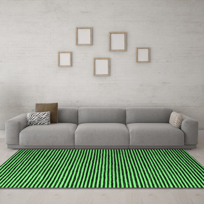 Machine Washable Abstract Emerald Green Modern Area Rugs in a Living Room,, wshabs5537emgrn