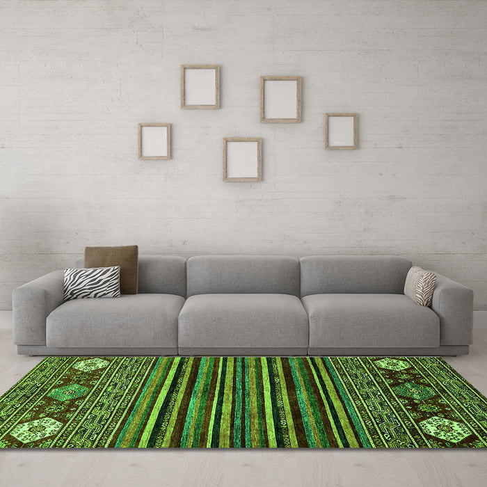 Machine Washable Abstract Green Modern Area Rugs in a Living Room,, wshabs553grn