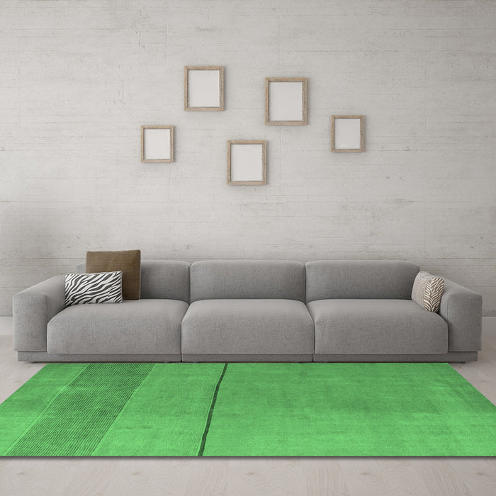 Machine Washable Abstract Emerald Green Modern Area Rugs in a Living Room,, wshabs5540emgrn