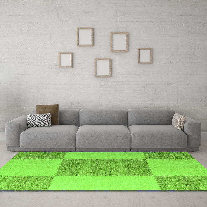Machine Washable Checkered Green Modern Area Rugs in a Living Room,, wshabs5547grn