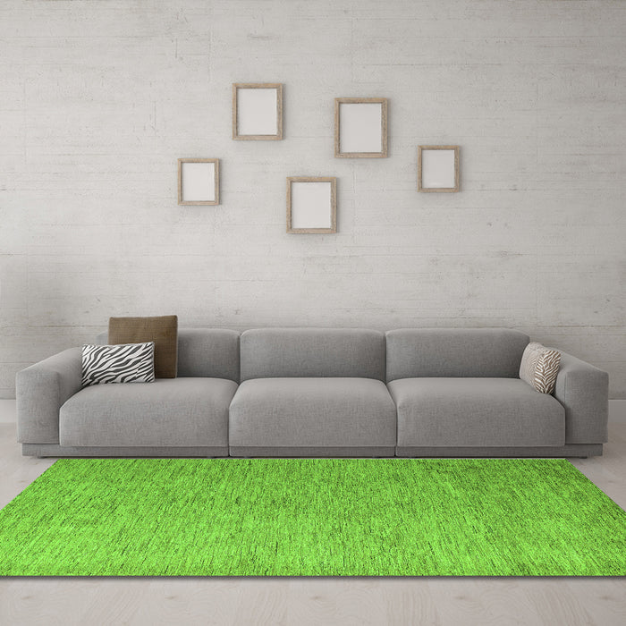 Machine Washable Abstract Green Modern Area Rugs in a Living Room,, wshabs5548grn