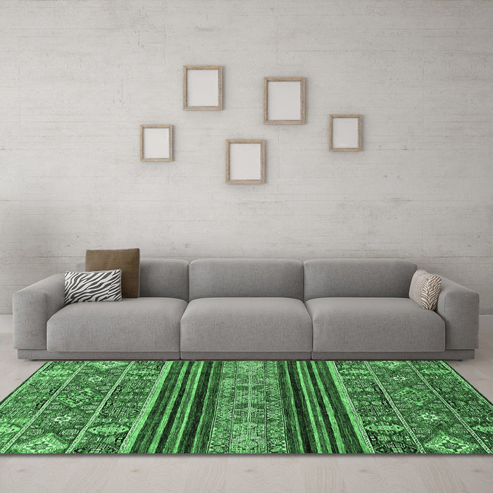 Machine Washable Abstract Emerald Green Modern Area Rugs in a Living Room,, wshabs554emgrn