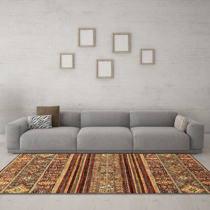 Machine Washable Abstract Brown Modern Rug in a Living Room,, wshabs554brn