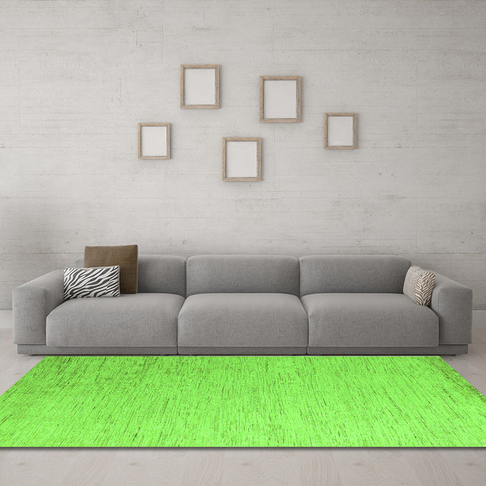 Machine Washable Solid Green Modern Area Rugs in a Living Room,, wshabs5552grn