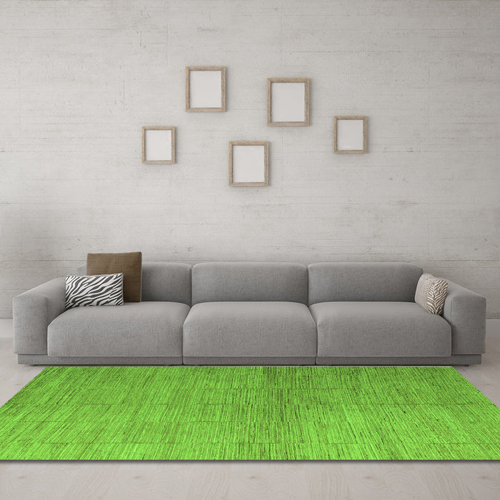 Machine Washable Abstract Green Modern Area Rugs in a Living Room,, wshabs5557grn