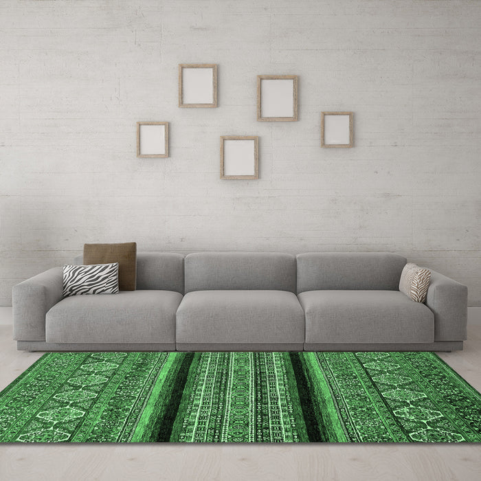 Machine Washable Abstract Emerald Green Modern Area Rugs in a Living Room,, wshabs555emgrn