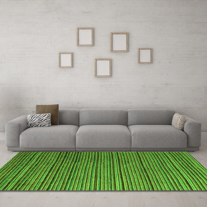Machine Washable Abstract Green Modern Area Rugs in a Living Room,, wshabs5566grn