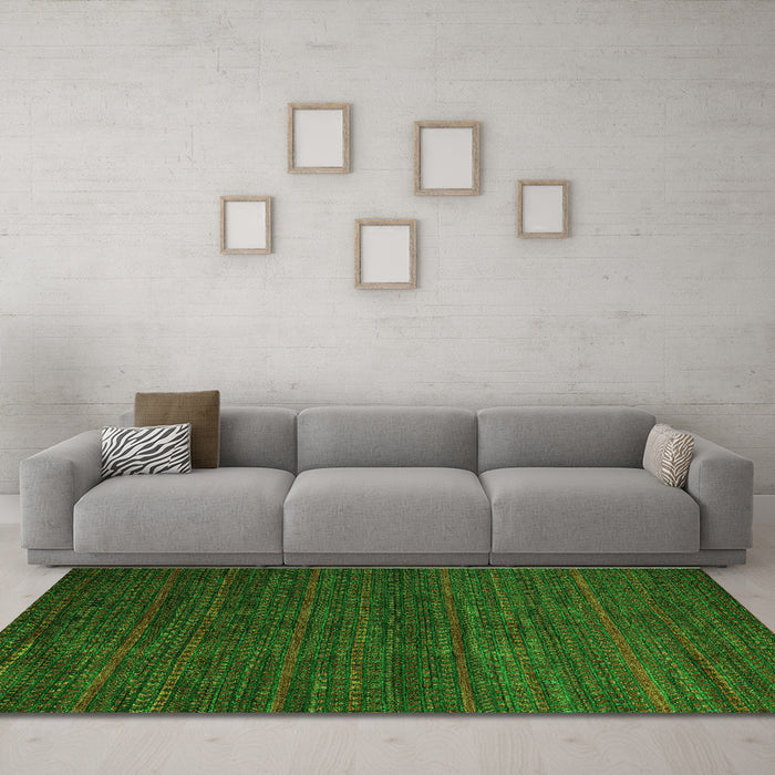 Machine Washable Abstract Green Modern Area Rugs in a Living Room,, wshabs5578grn