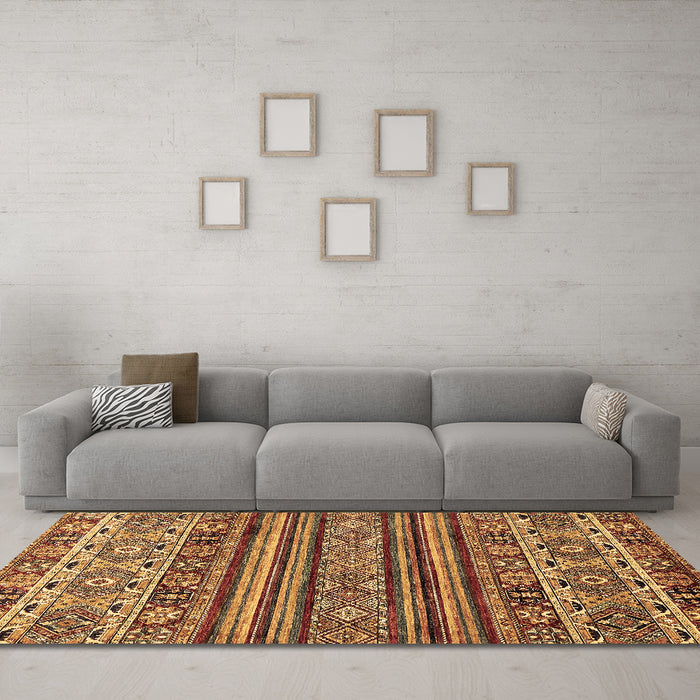 Machine Washable Abstract Brown Modern Rug in a Living Room,, wshabs557brn