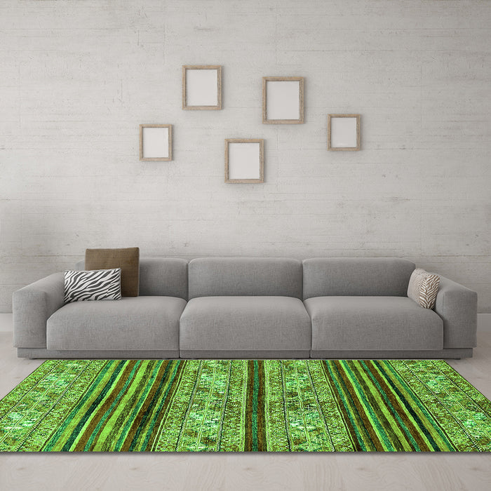 Machine Washable Abstract Green Modern Area Rugs in a Living Room,, wshabs558grn