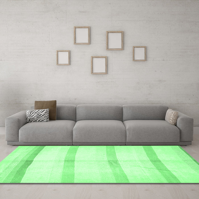Machine Washable Solid Emerald Green Modern Area Rugs in a Living Room,, wshabs5595emgrn