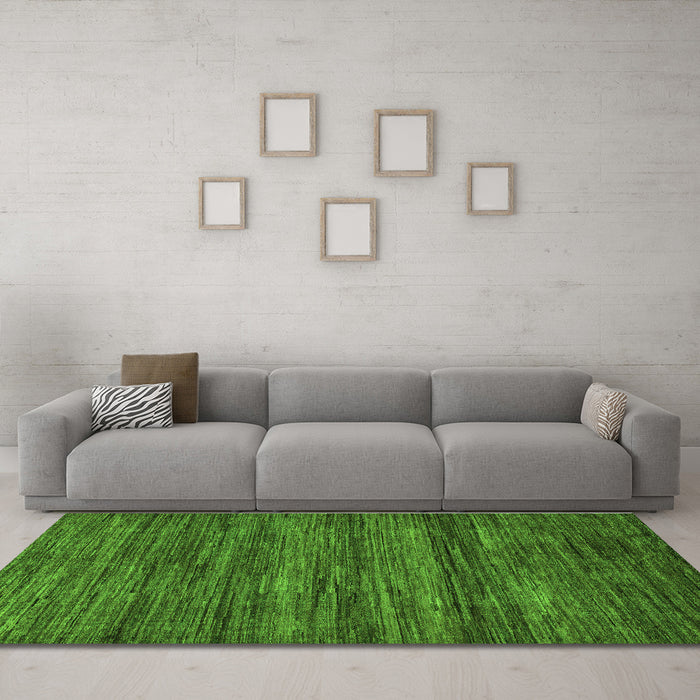 Machine Washable Abstract Green Modern Area Rugs in a Living Room,, wshabs55grn