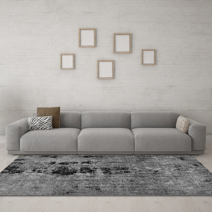 Machine Washable Oriental Gray Modern Rug in a Living Room,, wshabs5603gry