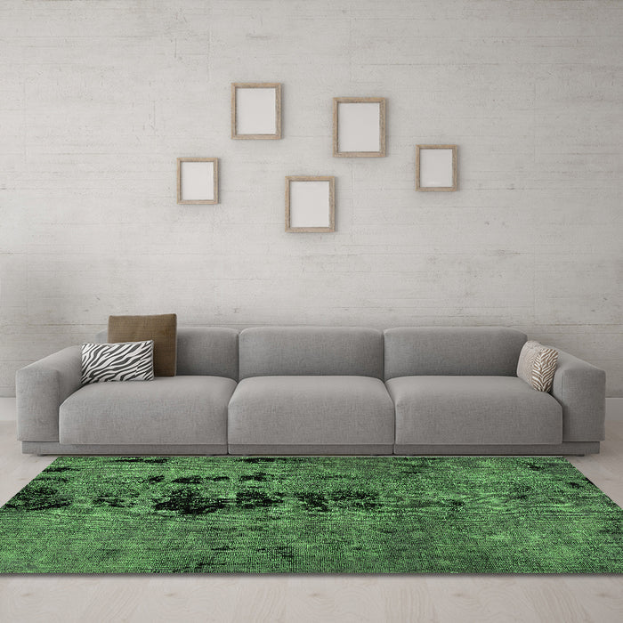 Machine Washable Oriental Green Modern Area Rugs in a Living Room,, wshabs5603grn