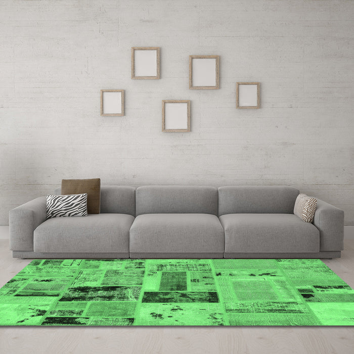 Machine Washable Patchwork Emerald Green Transitional Area Rugs in a Living Room,, wshabs5617emgrn