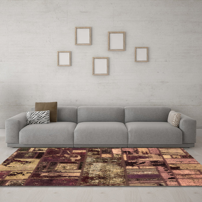 Machine Washable Patchwork Brown Transitional Rug in a Living Room,, wshabs5619brn
