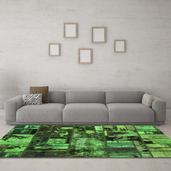 Machine Washable Patchwork Green Transitional Area Rugs in a Living Room,, wshabs5619grn
