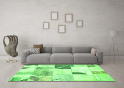 Machine Washable Patchwork Green Transitional Area Rugs in a Living Room,, wshabs5623grn