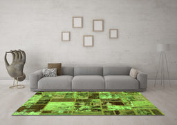 Machine Washable Patchwork Green Transitional Area Rugs in a Living Room,, wshabs5626grn