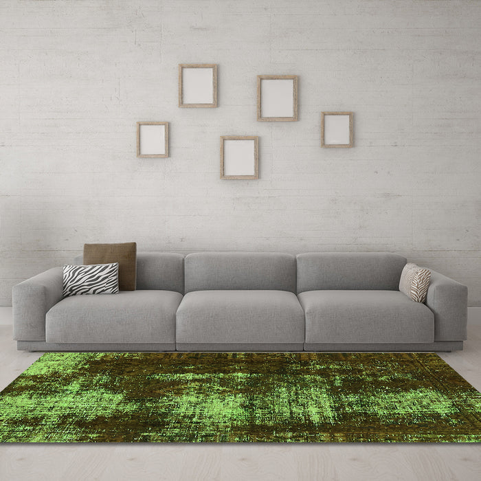 Machine Washable Abstract Green Modern Area Rugs in a Living Room,, wshabs5635grn