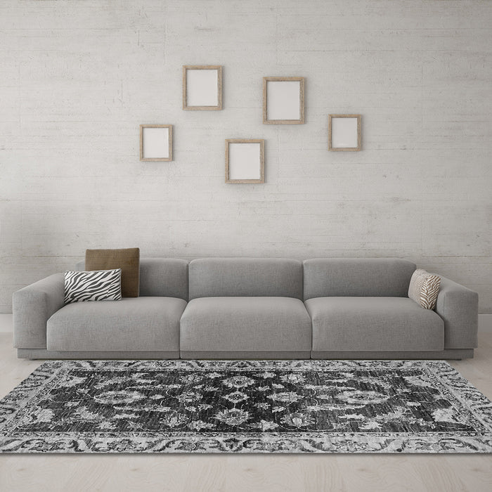 Machine Washable Oriental Gray Traditional Rug in a Living Room,, wshabs563gry