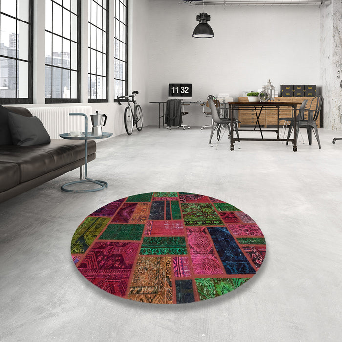 Round Abstract Coffee Brown Patchwork Rug in a Office, abs5644